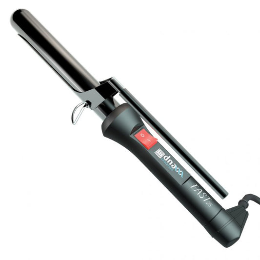 Kiepe Ferro Arricciacapelli In Ceramica Fast-25 | 8225
Styling ferro arricciacapelli.
Ricci stretti, capelli morbidi.Tubolare rivestito in ceramica.
PTC per un riscaldamento rapido.
Diametro 25mm.
Interruttore di accensione/spegnimento.
Alta temperatura 200°C / 392°F.
Cavo di alimentazione girevole a 360°.
Il dispositivo funziona automaticamente con tensione 110-220V, consentendo l’utilizzo del dispositivo ovunque tu sia.