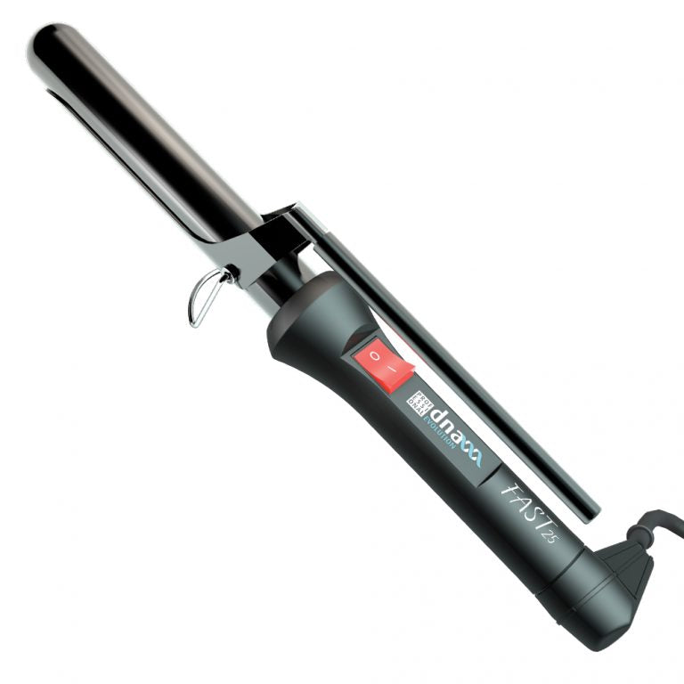 Kiepe Ferro Arricciacapelli In Ceramica Fast-25 | 8225

Styling ferro arricciacapelli.
Ricci stretti, capelli morbidi.Tubolare rivestito in ceramica.
PTC per un riscaldamento rapido.
Diametro 25mm.
Interruttore di accensione/spegnimento.
Alta temperatura 200°C / 392°F.
Cavo di alimentazione girevole a 360°.
Il dispositivo funziona automaticamente con tensione 110-220V, consentendo l’utilizzo del dispositivo ovunque tu sia.
